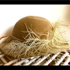 Kangol Felt Women’s Bowler Round Hat with Feathers